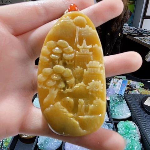 翡翠未镶嵌颈饰翡翠