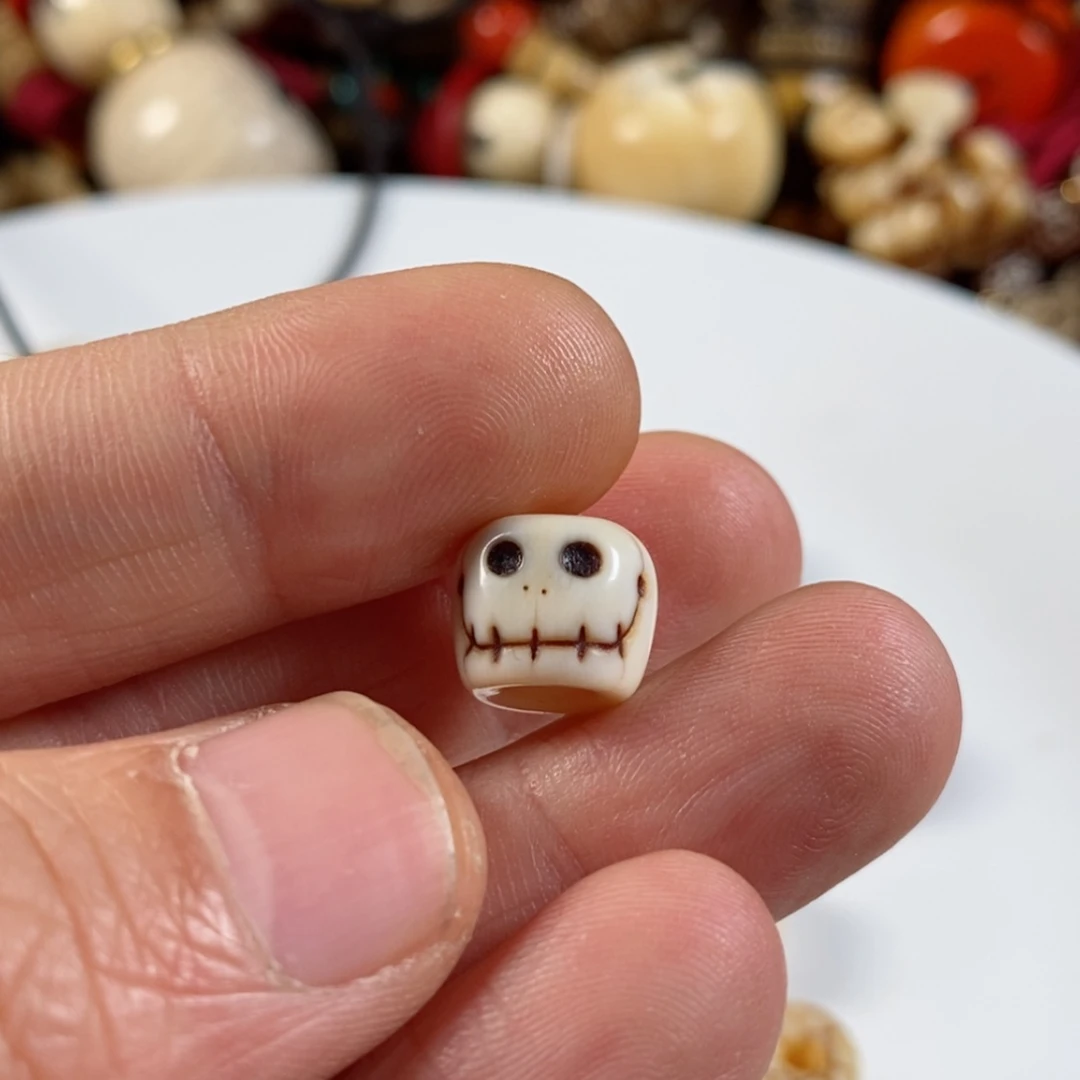 【闪购商品】树脂制品不****师挂件吊坠