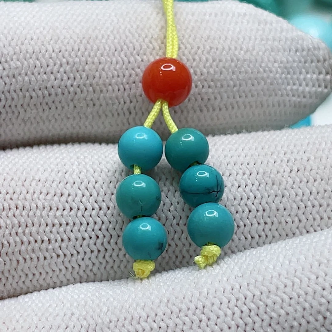 绿松石颈饰未镶嵌