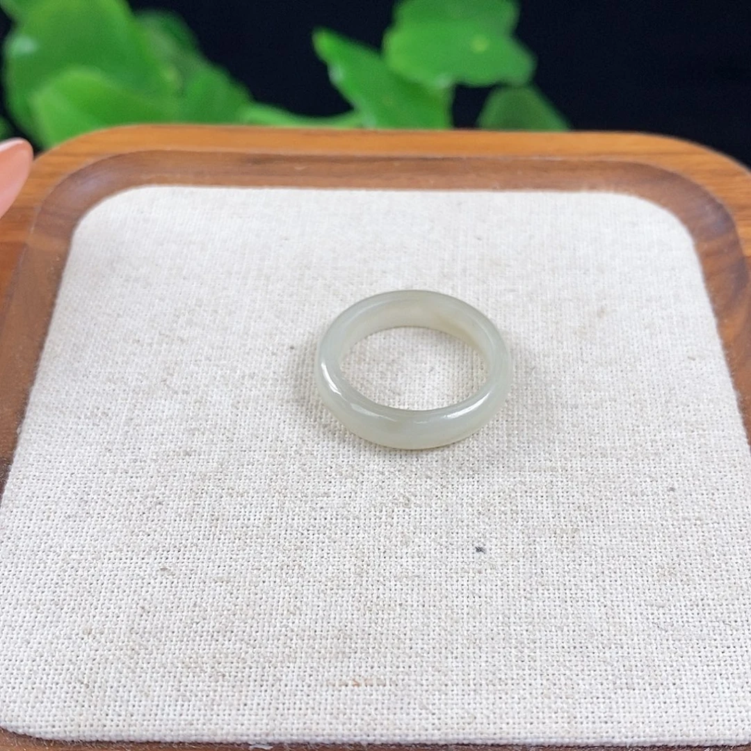 和田玉戒指未镶嵌B89圆条18.9不退换