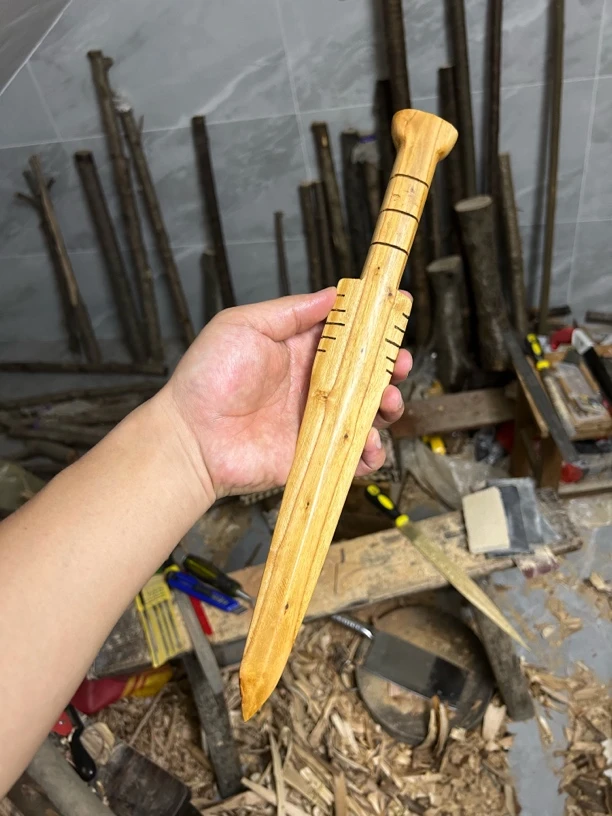 纯手工桃木剑，纯手锉，阴干老料