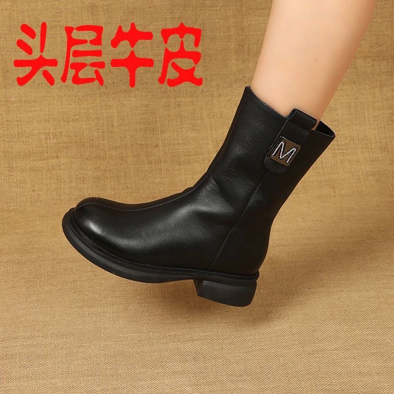 冬季真皮女靴子中低跟中筒靴保暖羊毛靴软牛皮妈妈粗跟软底骑士靴