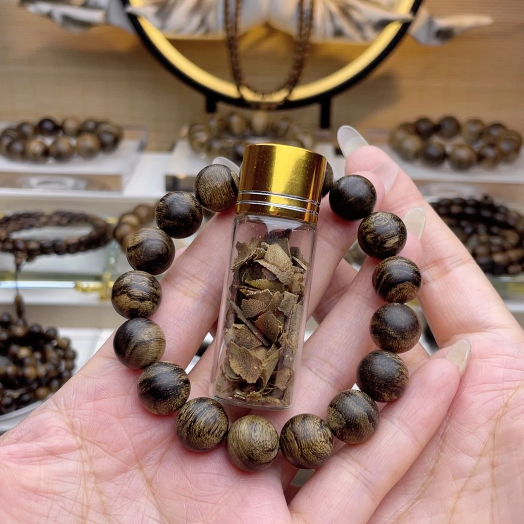 红***风沉香碎屑沉香芽庄白奇楠留疤