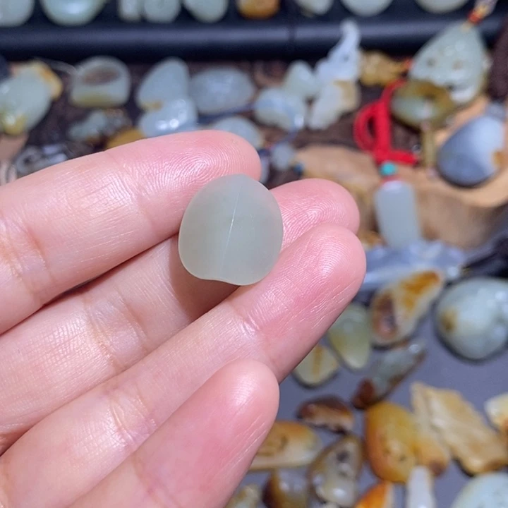 s***h和田玉未镶嵌颈饰