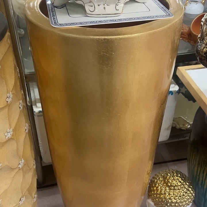 瓷片瑕。。。。。。？。。。。。？。。。