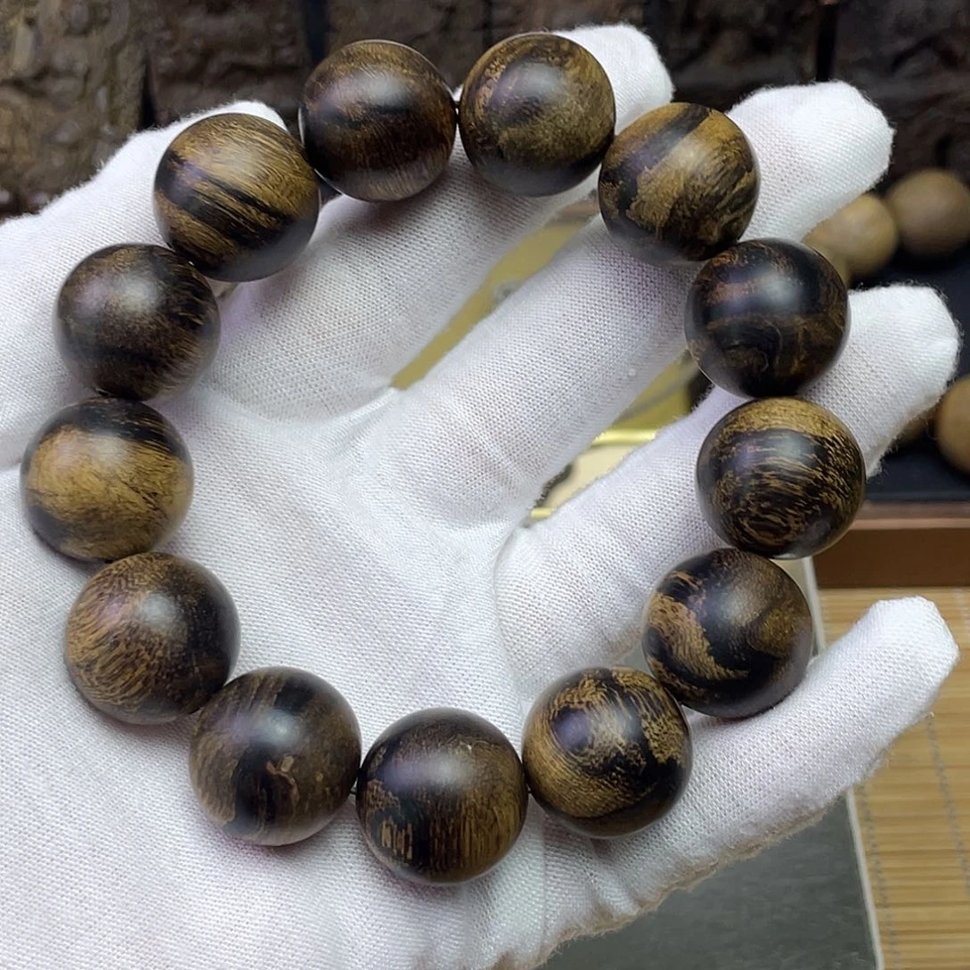 蓝***天沉香手串越南白奇………………