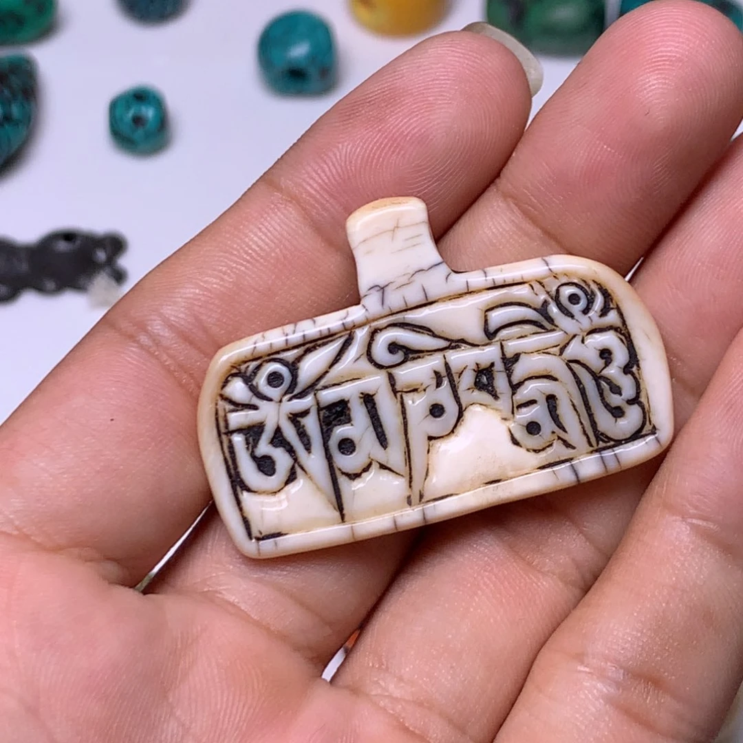 琉璃项圈藏传小元素