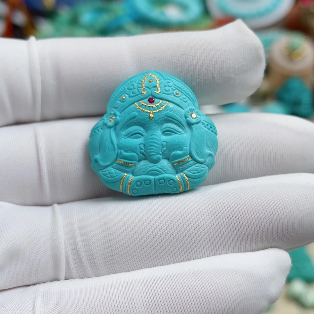 绿松石未镶嵌珠宝奇石