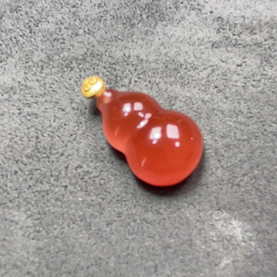 阿***煌南红玛瑙18K金镶嵌原矿无胶南红葫芦吊坠