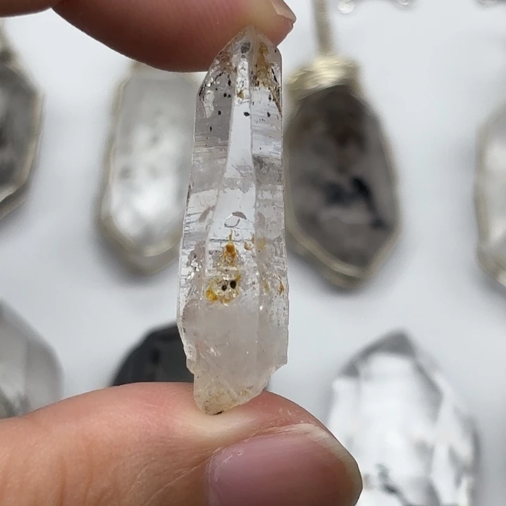 颈饰未镶嵌水晶巴基斯坦油胆闪灵钻36mm+