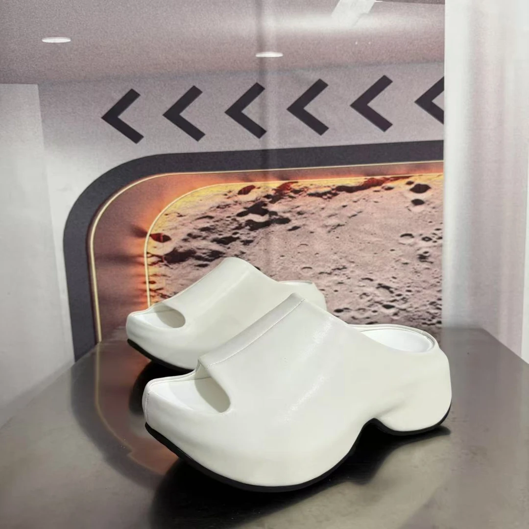 8813-7夏款上新2025夏季新品时尚百搭小香风女鞋凉鞋软底