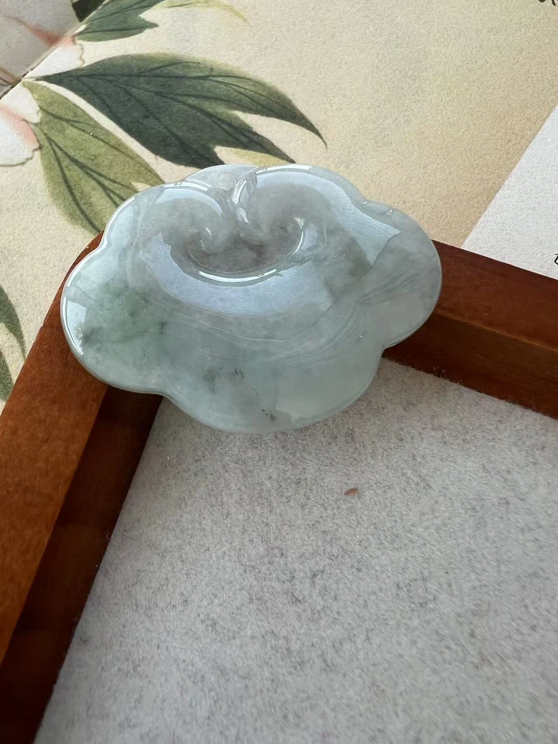 天然A货翡翠祥云吊坠挂件