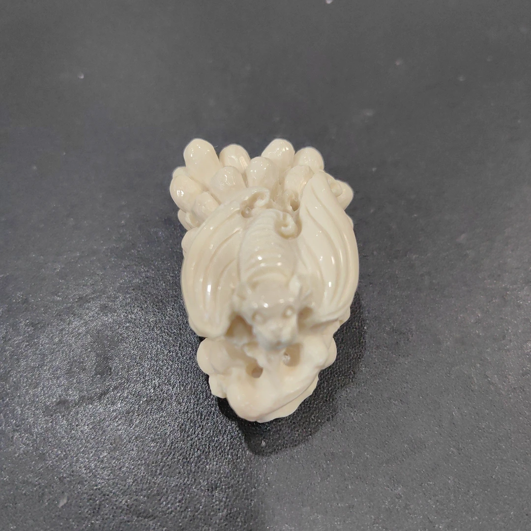 猛犸约17.8克雕刻件ZL0167