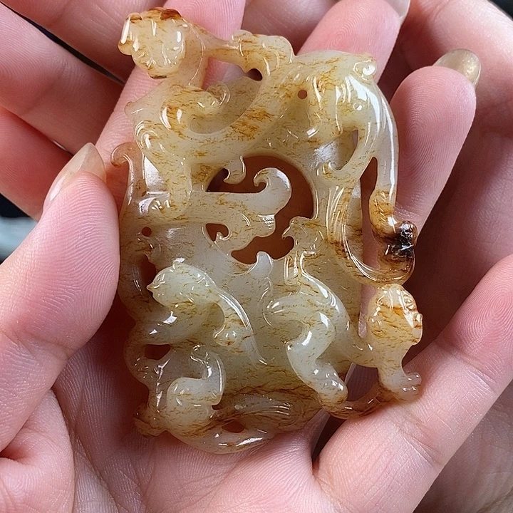 子***旻和田玉未镶嵌挂件