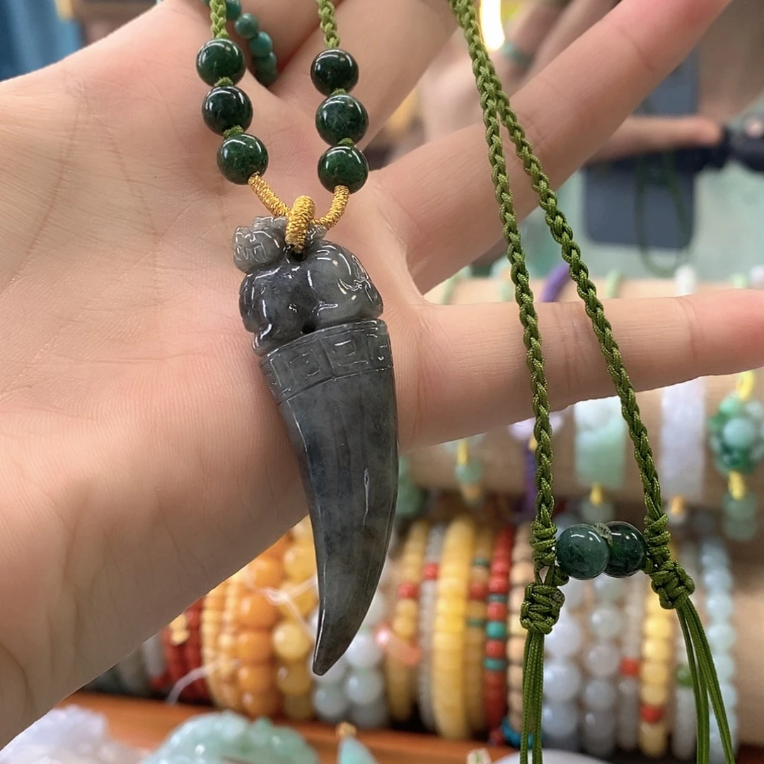 翡翠未镶嵌挂件翡翠挂件