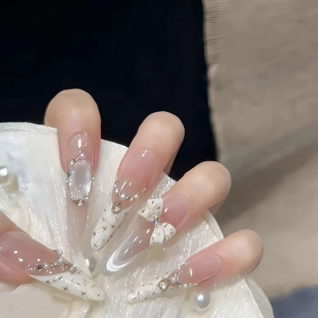 显白法式长款手工穿戴甲秋冬美甲成品假指甲贴片杏仁芙蓉风格红底