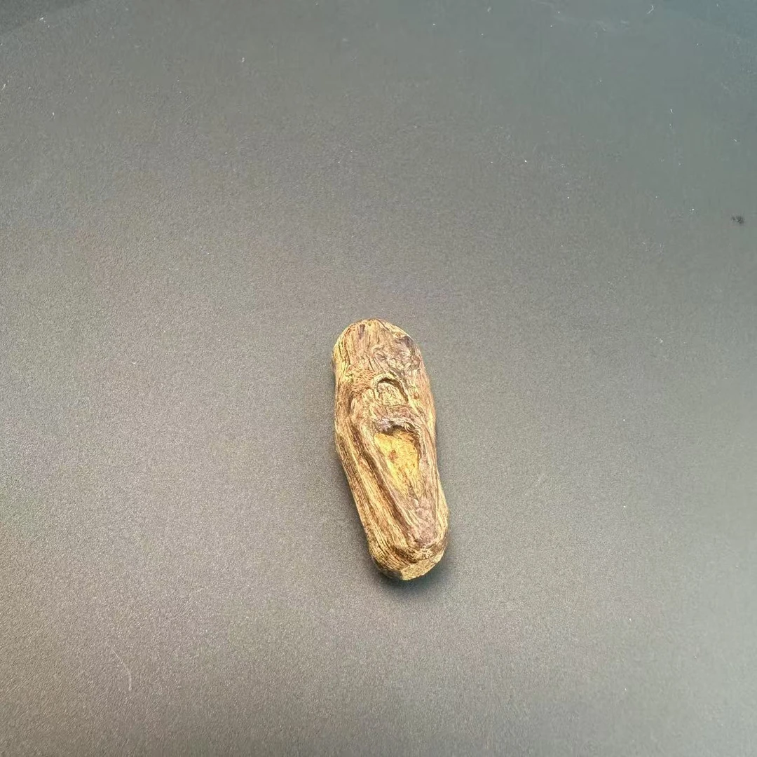 A3122 越南芽庄沉香熟结蜜棋九分沉无相佛万佛朝宗 3.31g