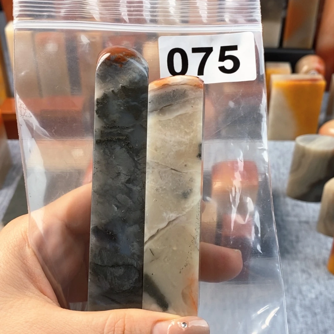 吴***山老挝石
