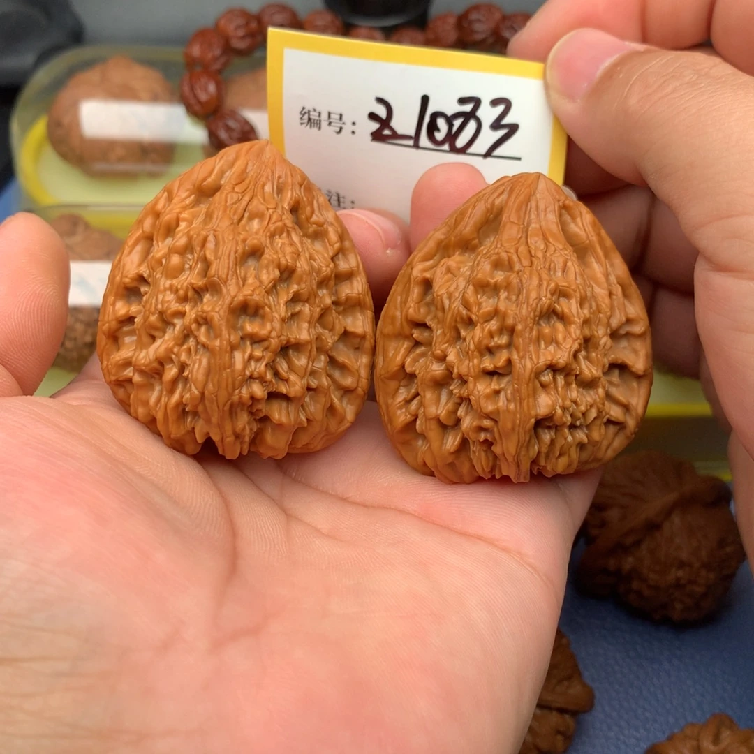 文玩核桃把件44虎头王1083