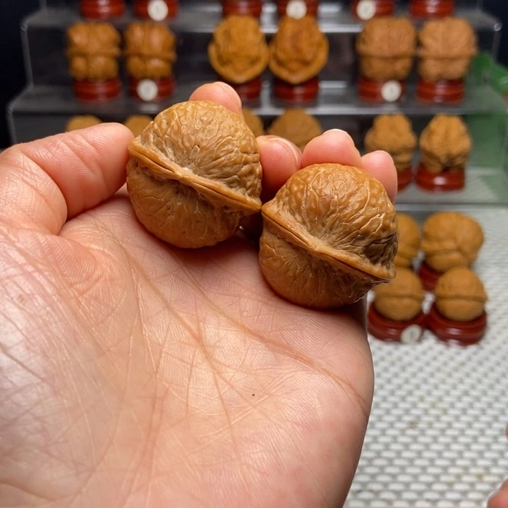 把件文玩核桃30蛇皮球