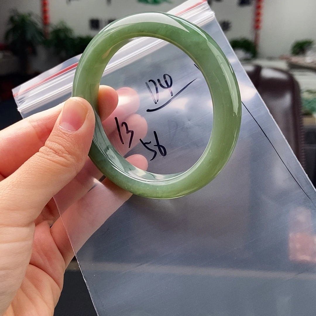 和田玉未镶嵌手镯颜色多样性发拍一发一