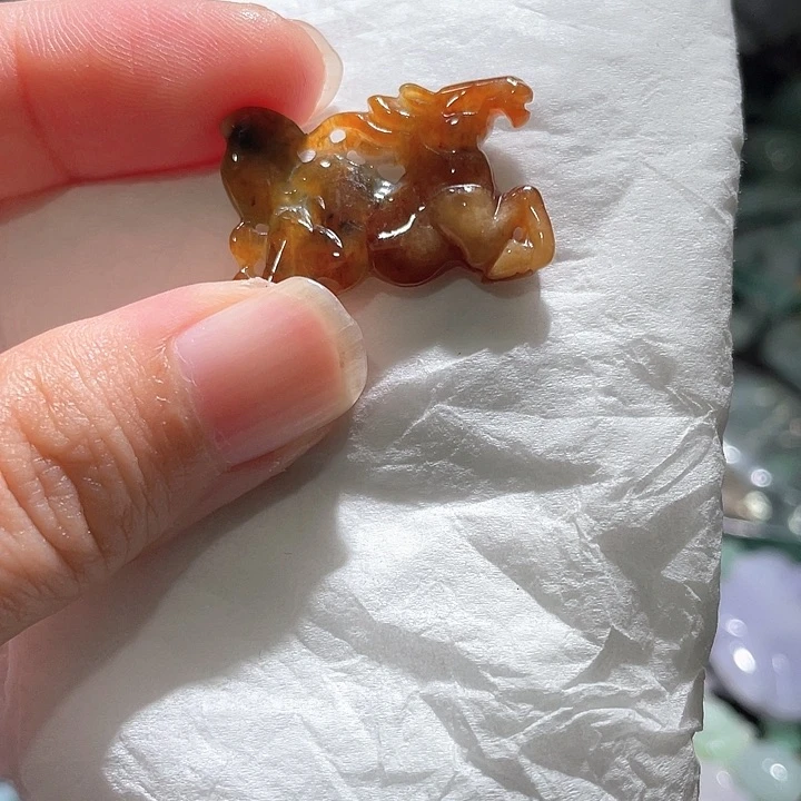 颈饰未镶嵌翡翠天