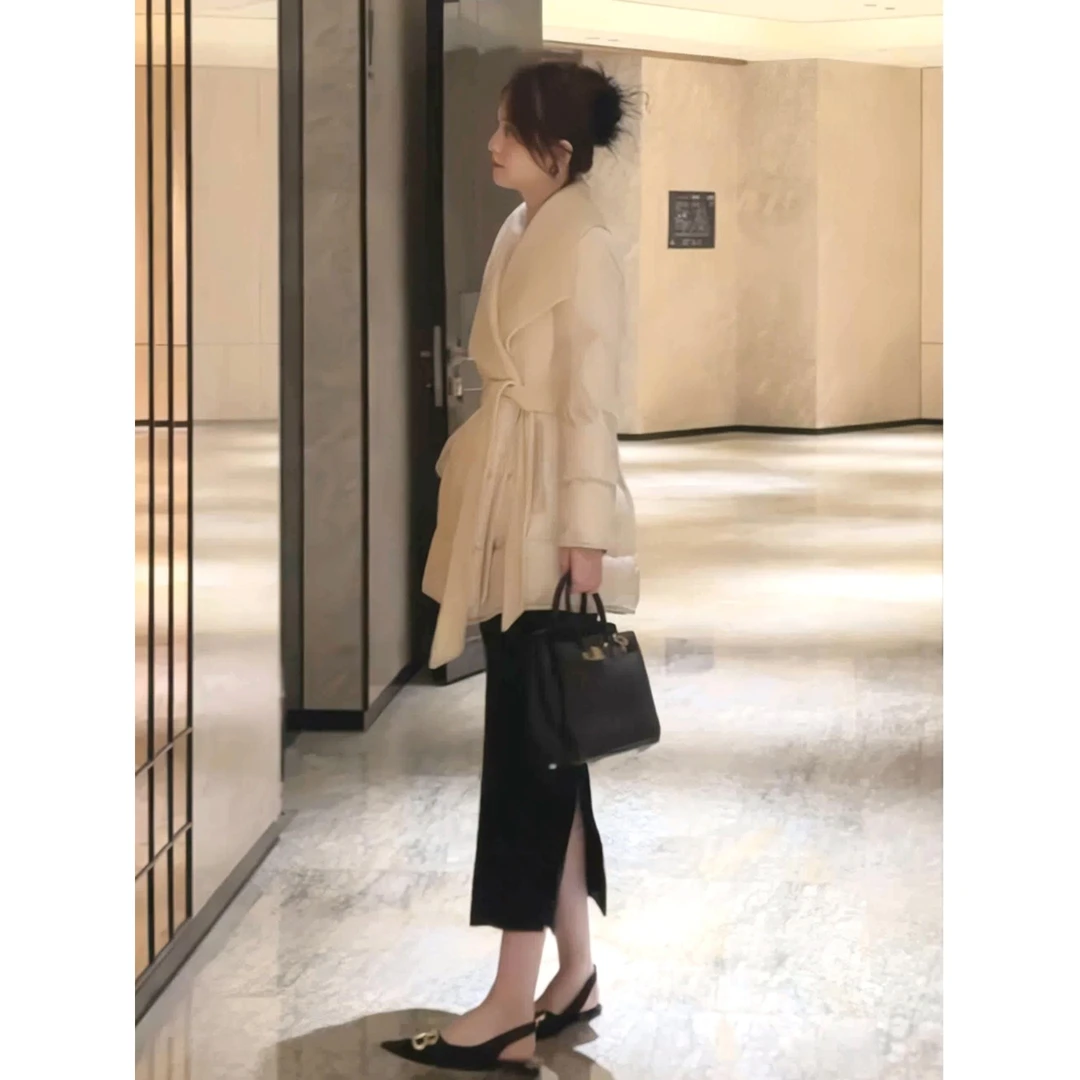 波司羽尚法式高级感气质小众独别致洋气时尚羽绒小香风米色保暖