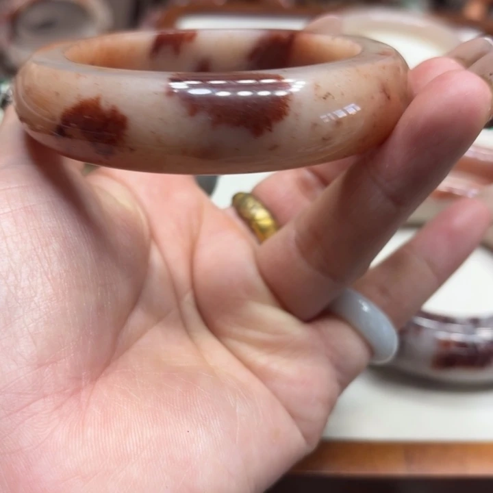 夢***影石英岩玉未镶嵌颈饰