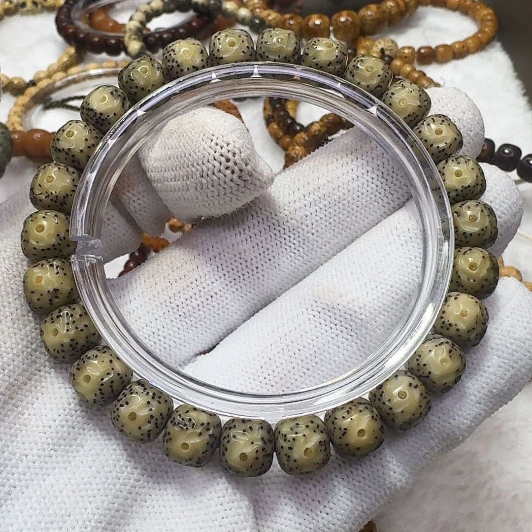 星月菩提吊坠98古铜冰眼无相