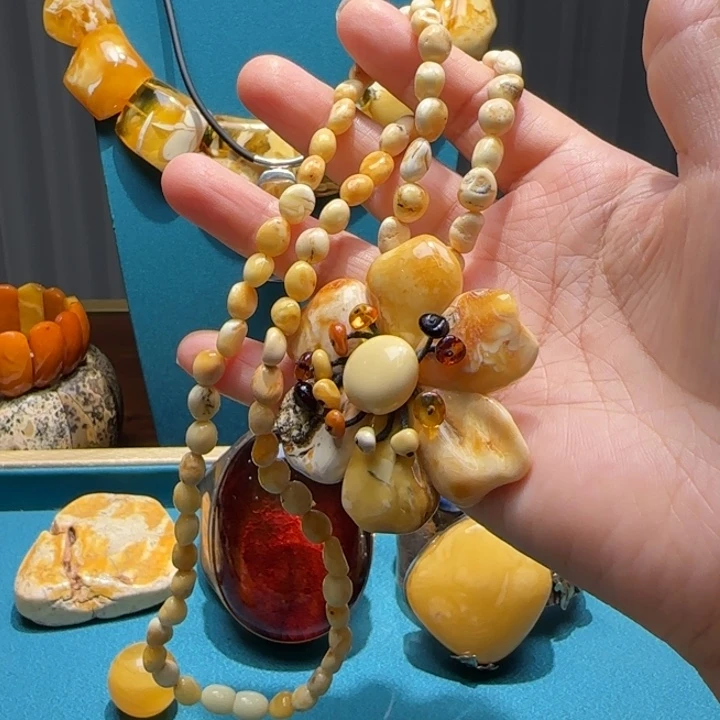 琥珀未镶嵌颈饰波兰设计款琥珀蜜蜡