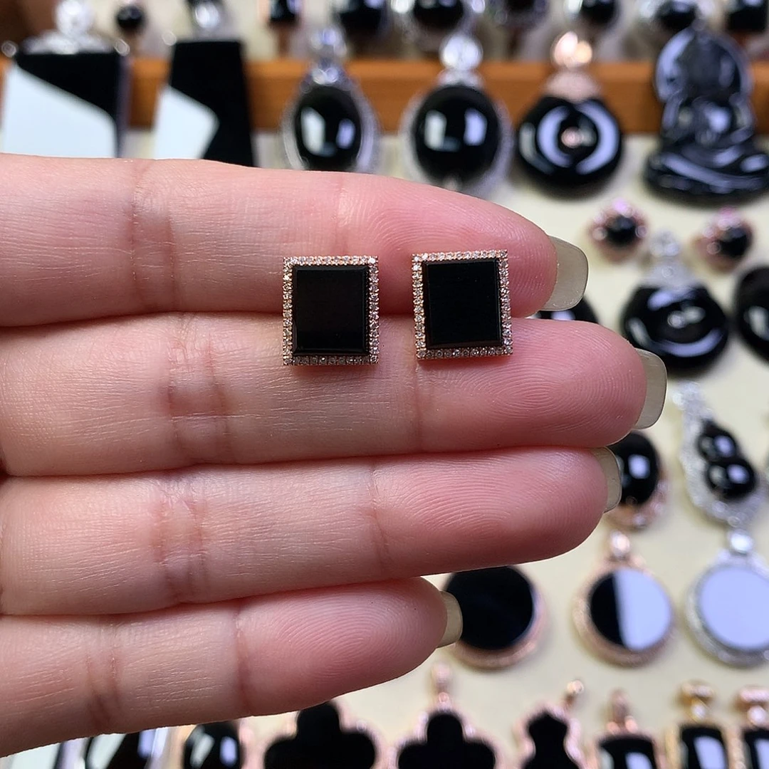 翡翠18K金镶嵌耳钉