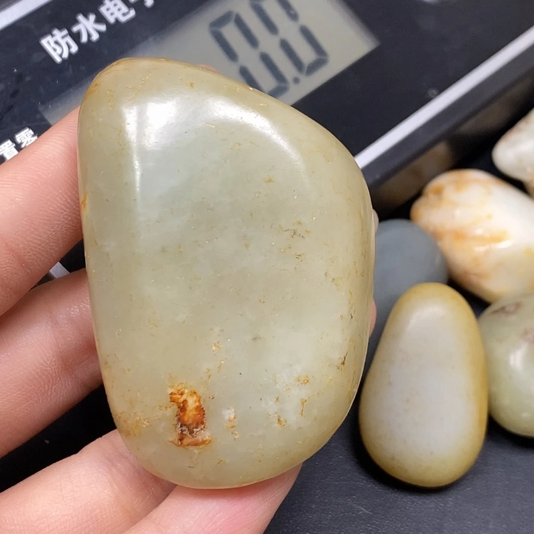 和田玉（糖玉）未镶嵌挂件
