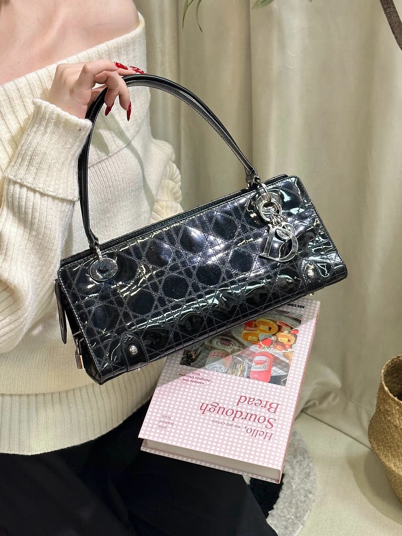 95新 DIOR/迪奥 dior 黑银漆皮横版戴妃单肩包