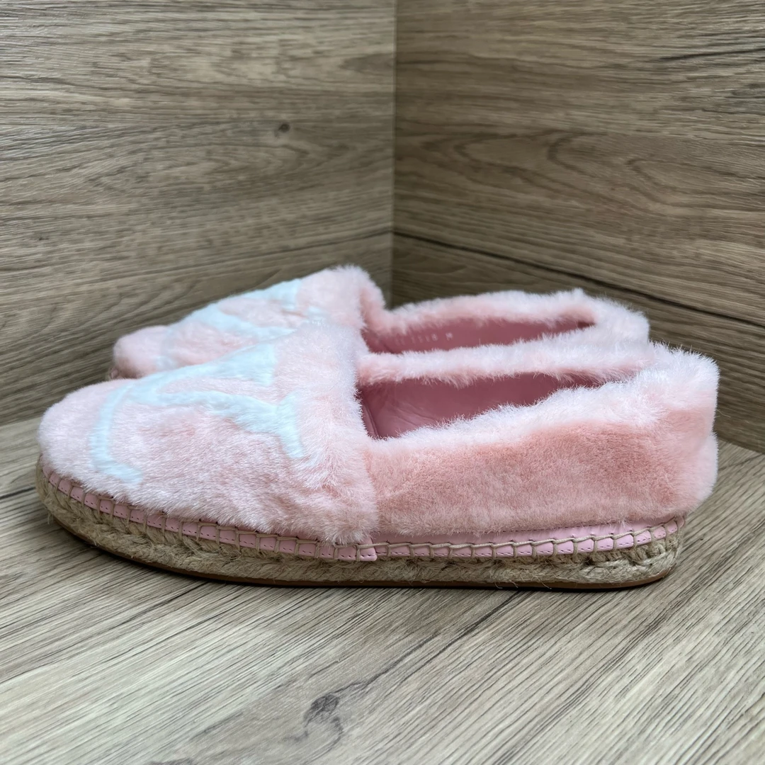 未使用 LouisVuitton/路易威登 xz 白粉毛毛鞋 37码 37.5码/全新