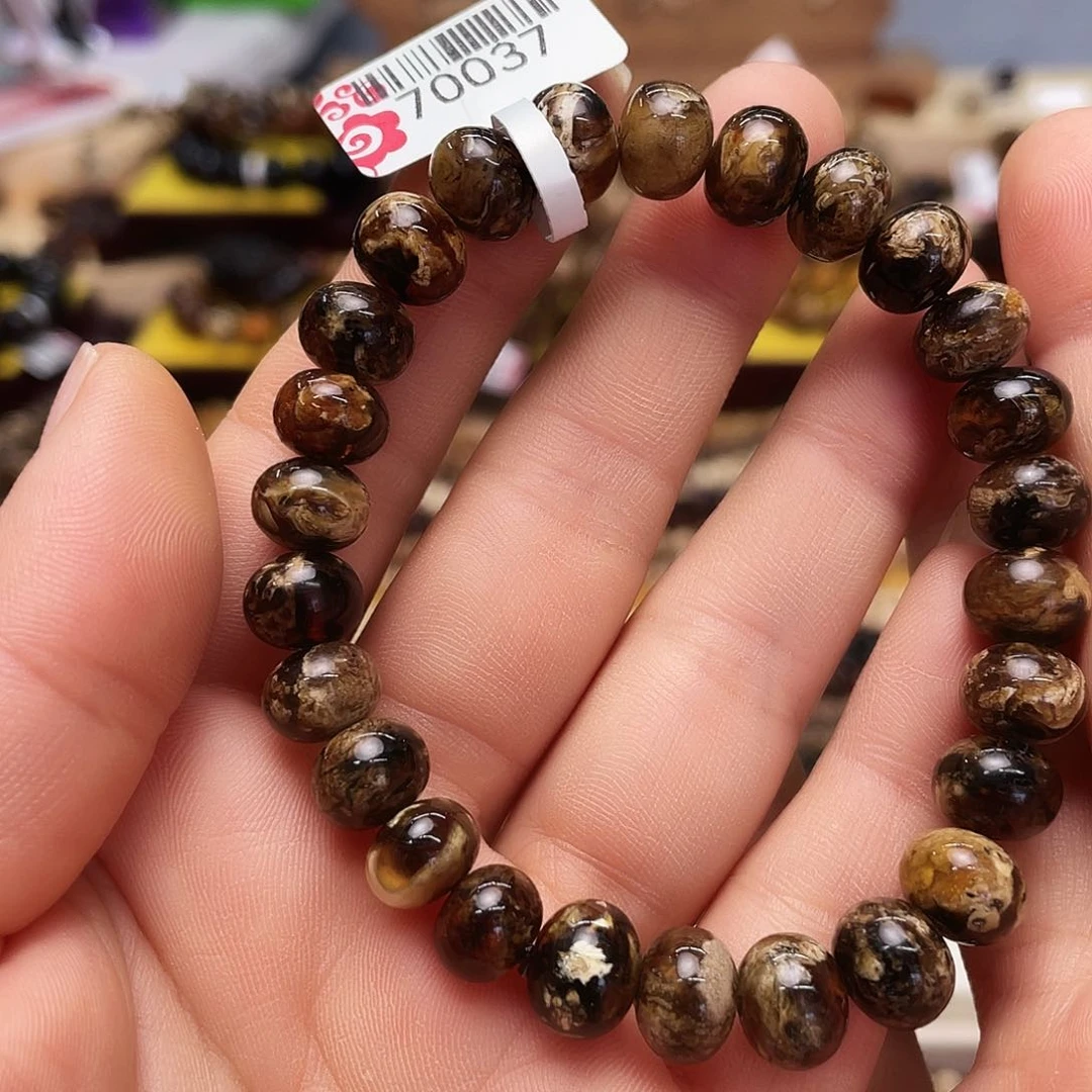 未镶嵌琥珀裸石巨*九70037