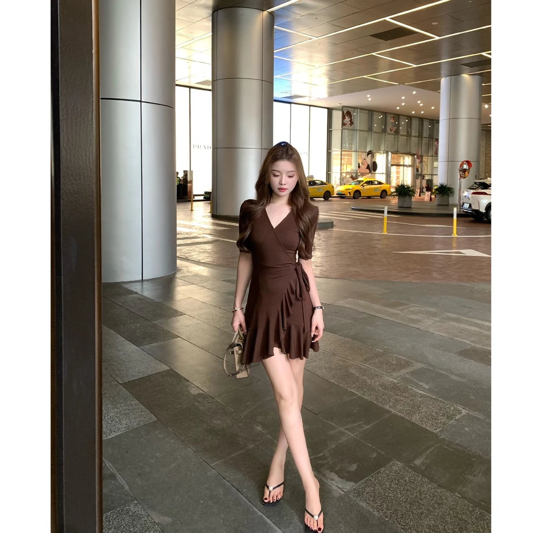 SZA【仲夏时光】夏季新款一片式设计不规则V领修身连衣裙A-2065