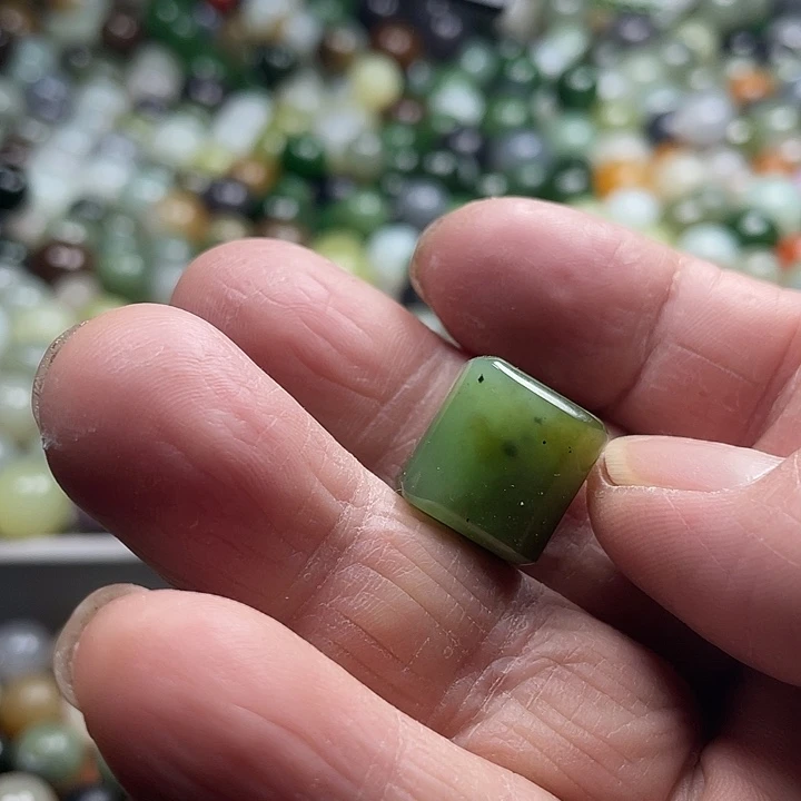 未镶嵌和田玉珠宝奇石承****随