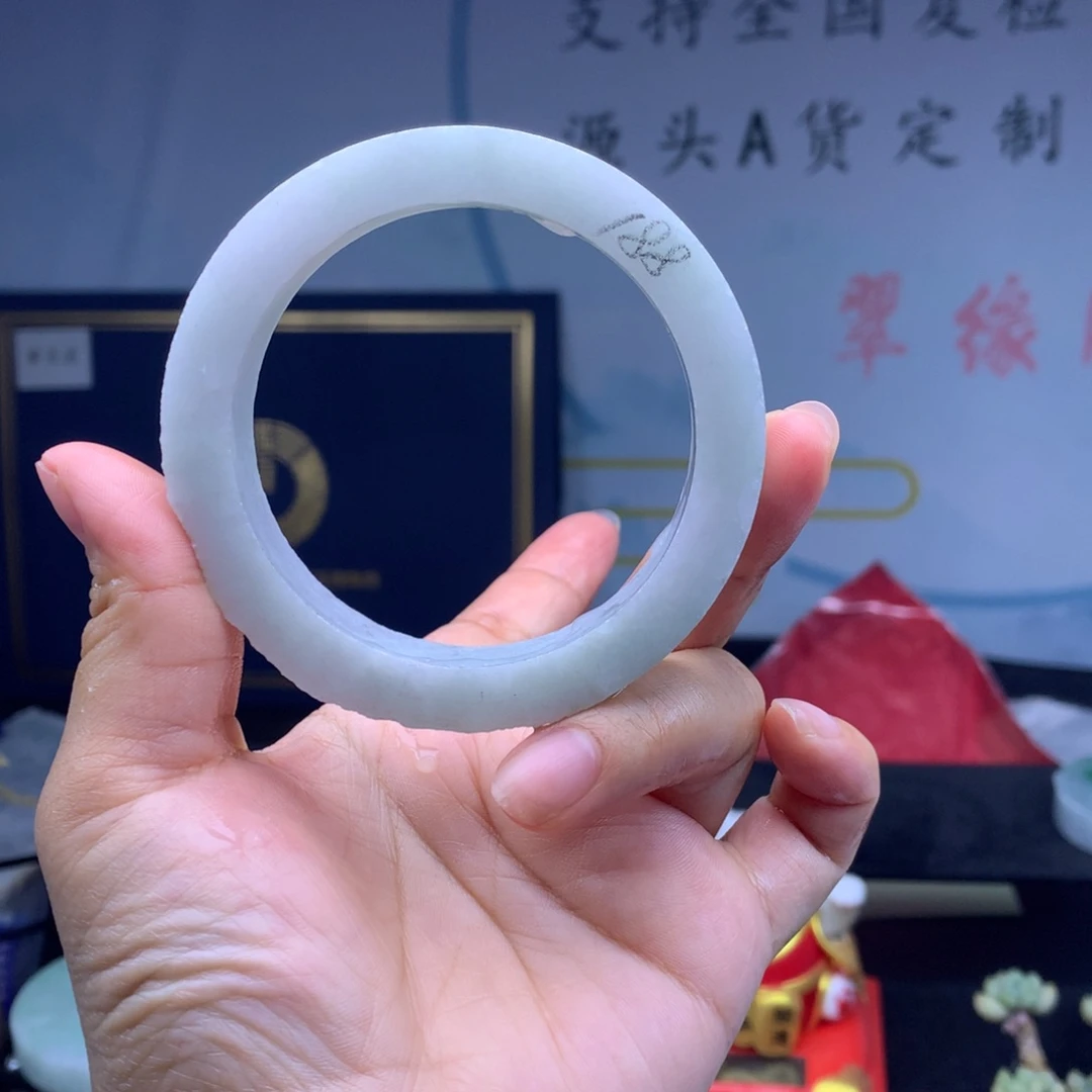 定制翡翠翡翠手镯未镶嵌