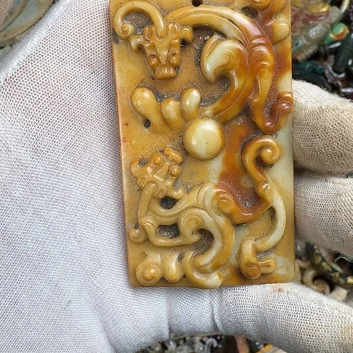 和田玉未镶嵌挂件