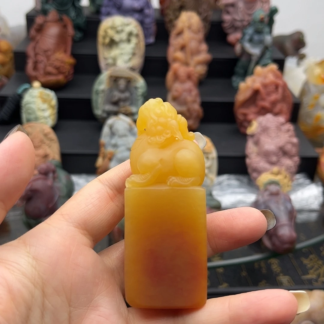 石英质玉未镶嵌颈饰