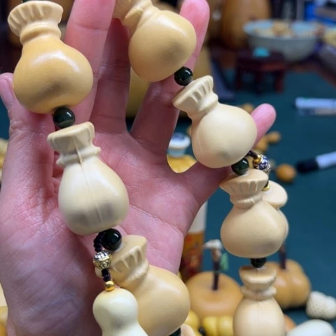 风****1啊兔兔哈咯啦咯来咯哦了jll