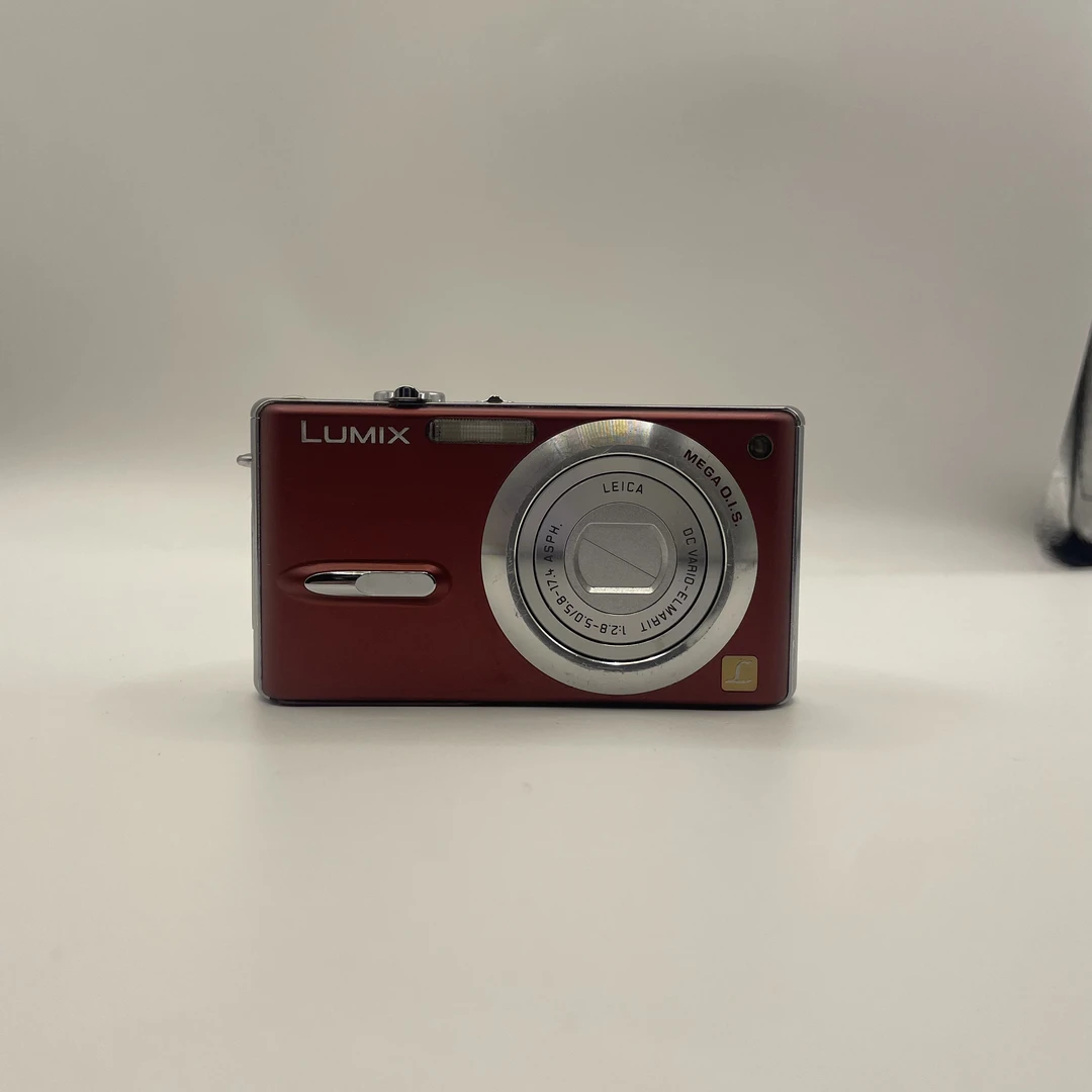 9新 Panasonic/松下 FX9日文机500万像素3倍光变冷白皮清透出片