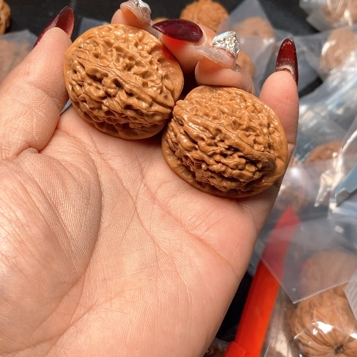 文玩核桃吊坠莲花46