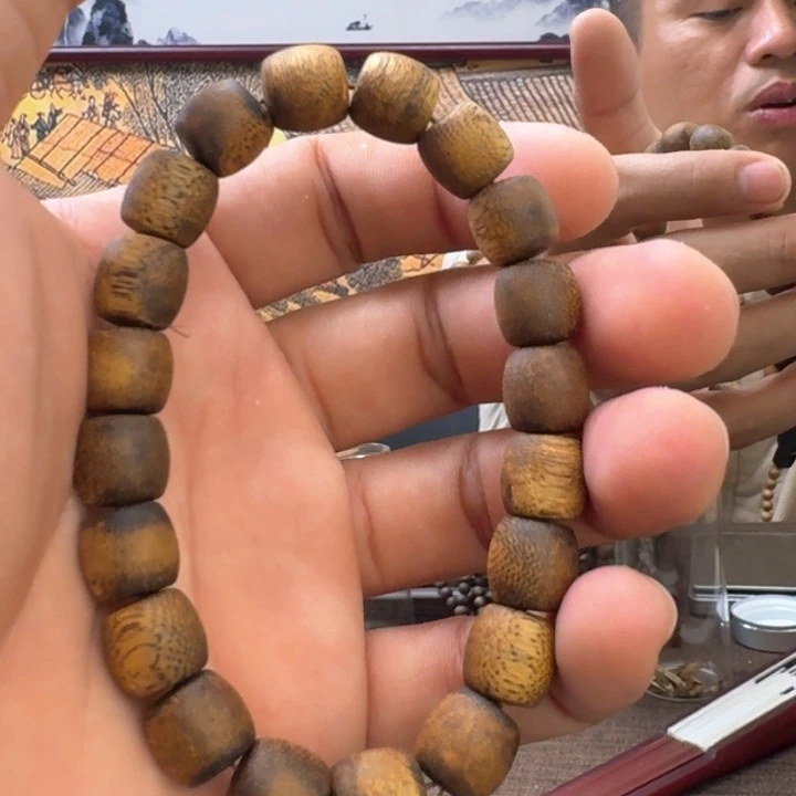 大***员沉香手串沉香奇楠单圈鼓珠
