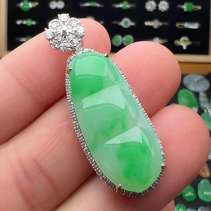 翡翠18K金镶嵌颈饰豆子27