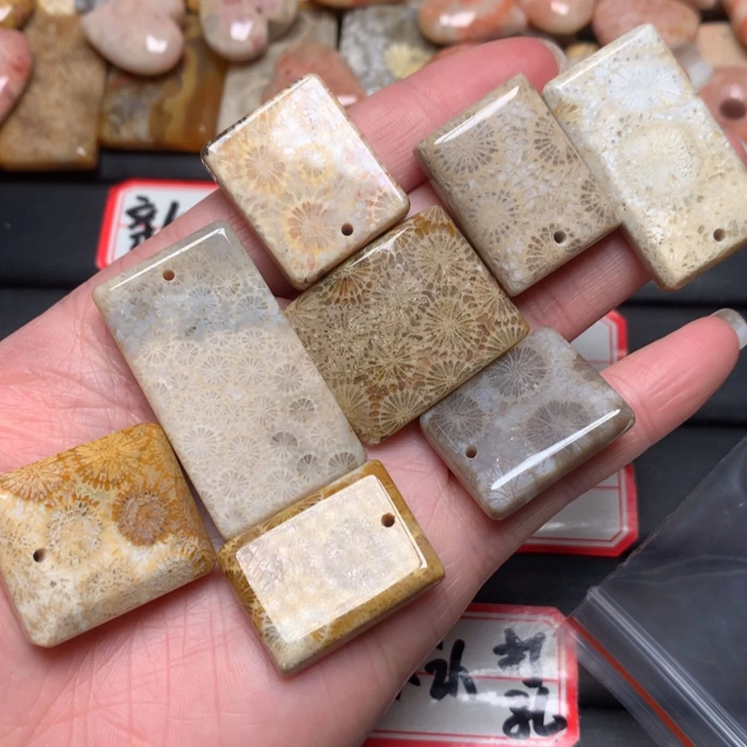 【闪购商品】硅化玉颈饰未镶嵌O****g