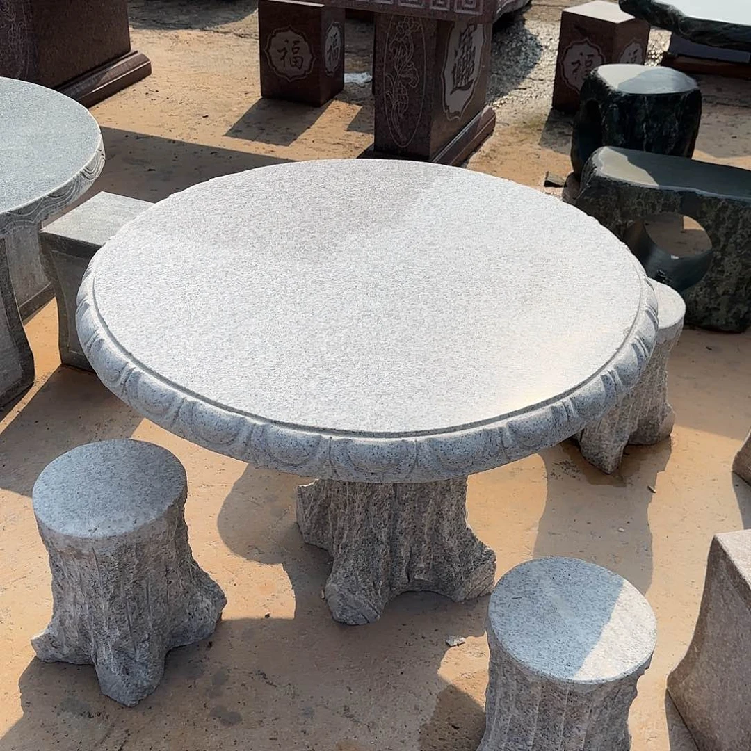 石材一****间一桌带四凳子