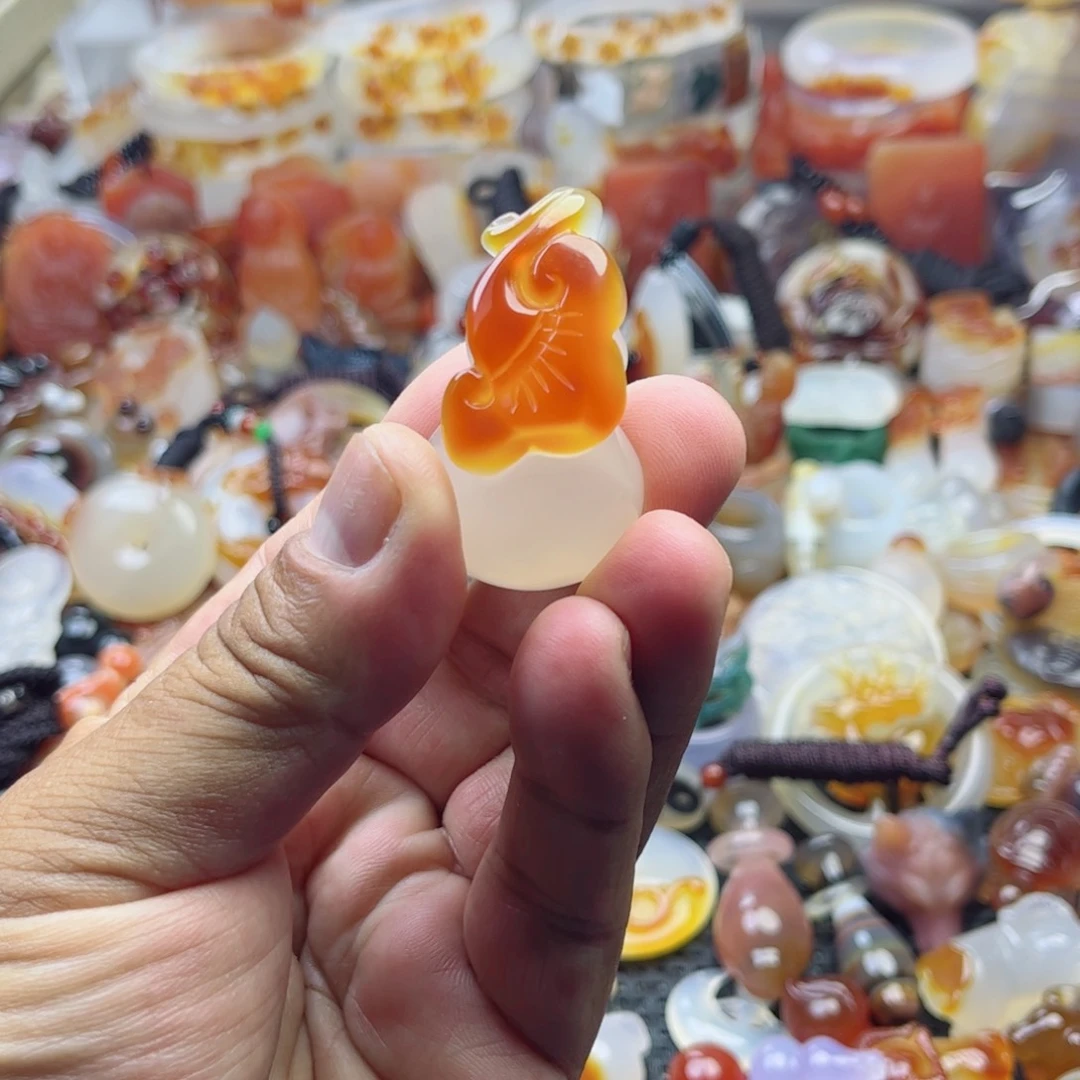 玛瑙/玉髓颈饰未镶嵌
