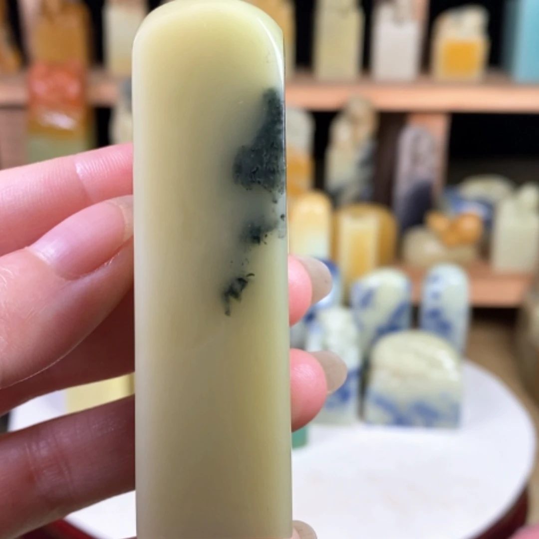 【闪购商品】青田石封门青带皮蛋绿……