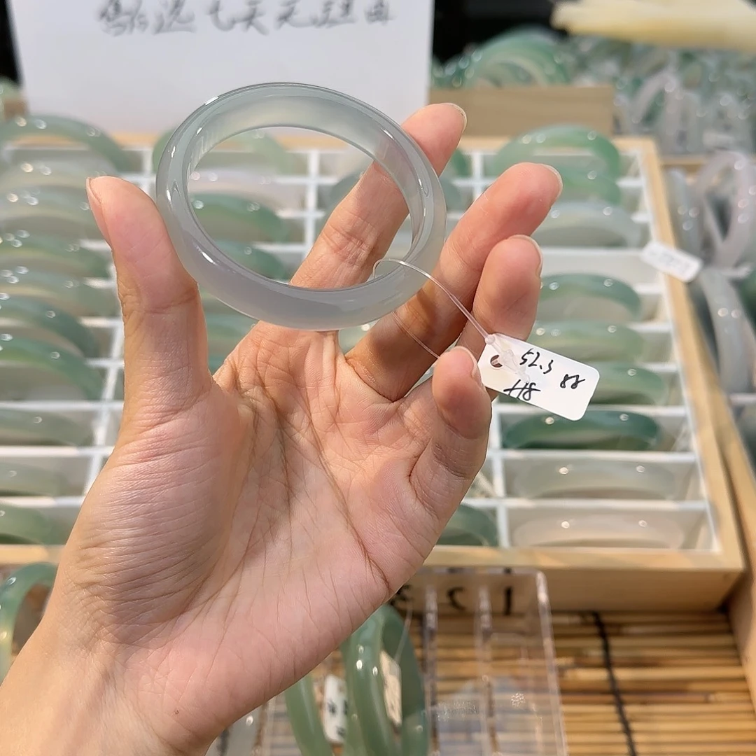 玛瑙/玉髓未镶嵌手镯圈口52.3